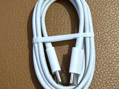 USB-C – USB-C -latauskaapeli