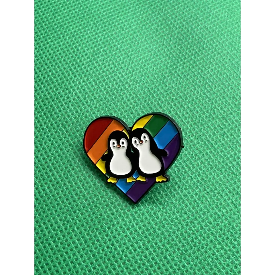 Pingviinit & Pride -pinssi