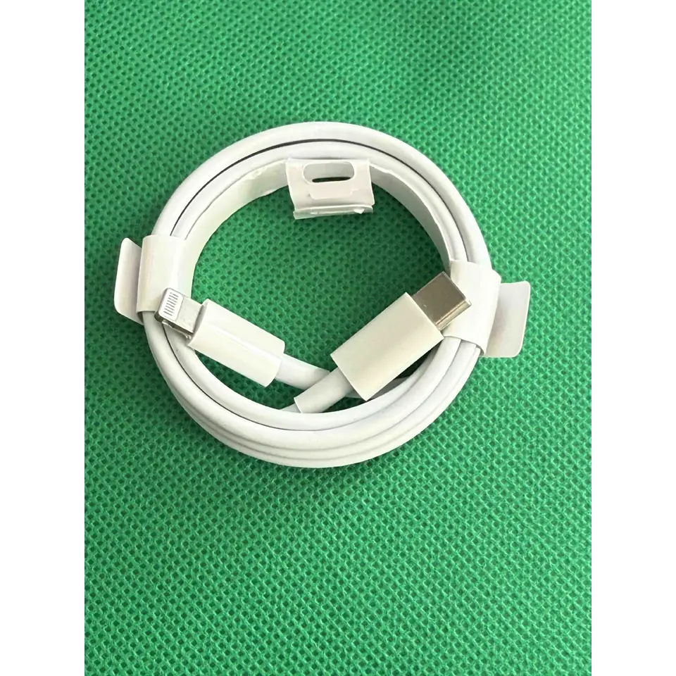 USB-C – Lightning -latauskaapeli